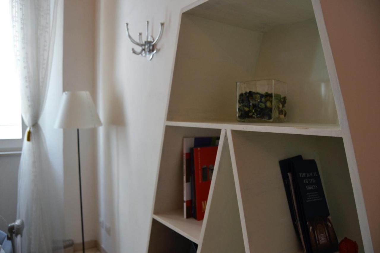 Chez Anna Apartment Iesi Bagian luar foto