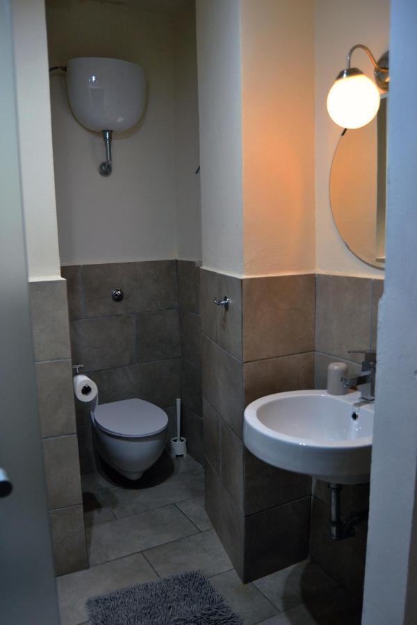 Chez Anna Apartment Iesi Bagian luar foto