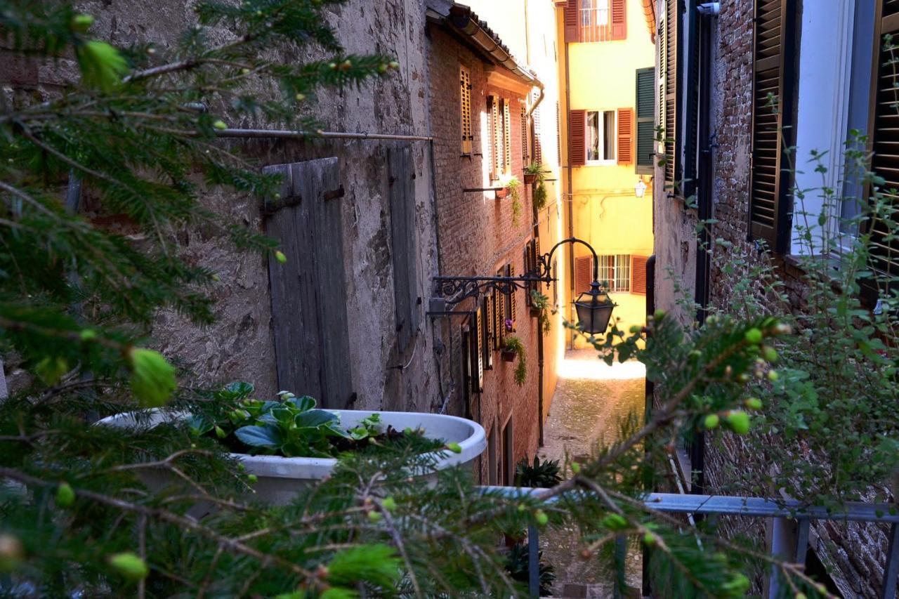 Chez Anna Apartment Iesi Bagian luar foto