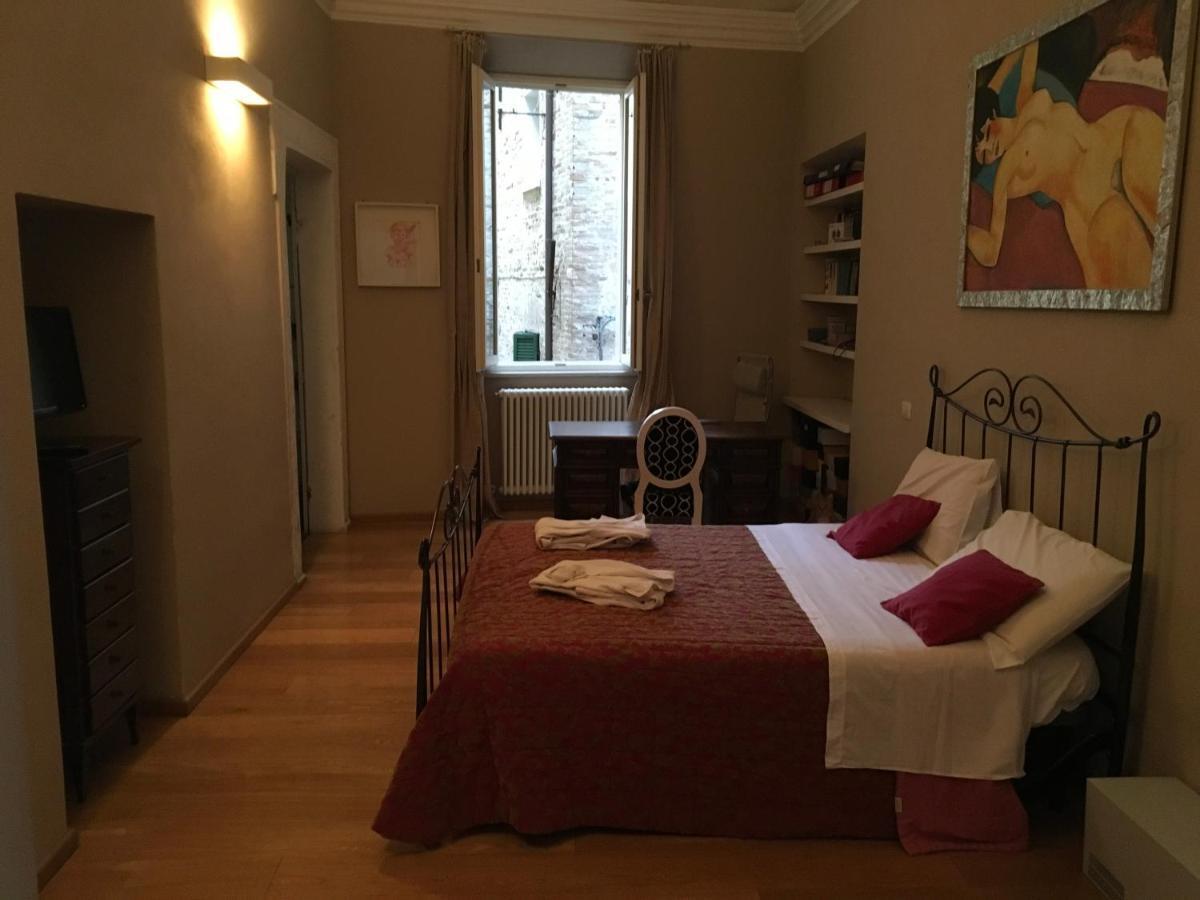 Chez Anna Apartment Iesi Bagian luar foto